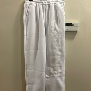 New sweatpants size medium